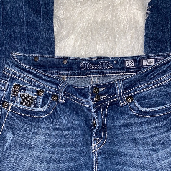 Miss Me Jeans - Picture 2 of 3